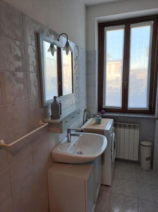 Appartamento Anna Lungo Fiume - Lago Maggiore Sesto Calende Esterno foto