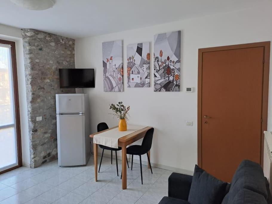 Appartamento Anna Lungo Fiume - Lago Maggiore Sesto Calende Esterno foto